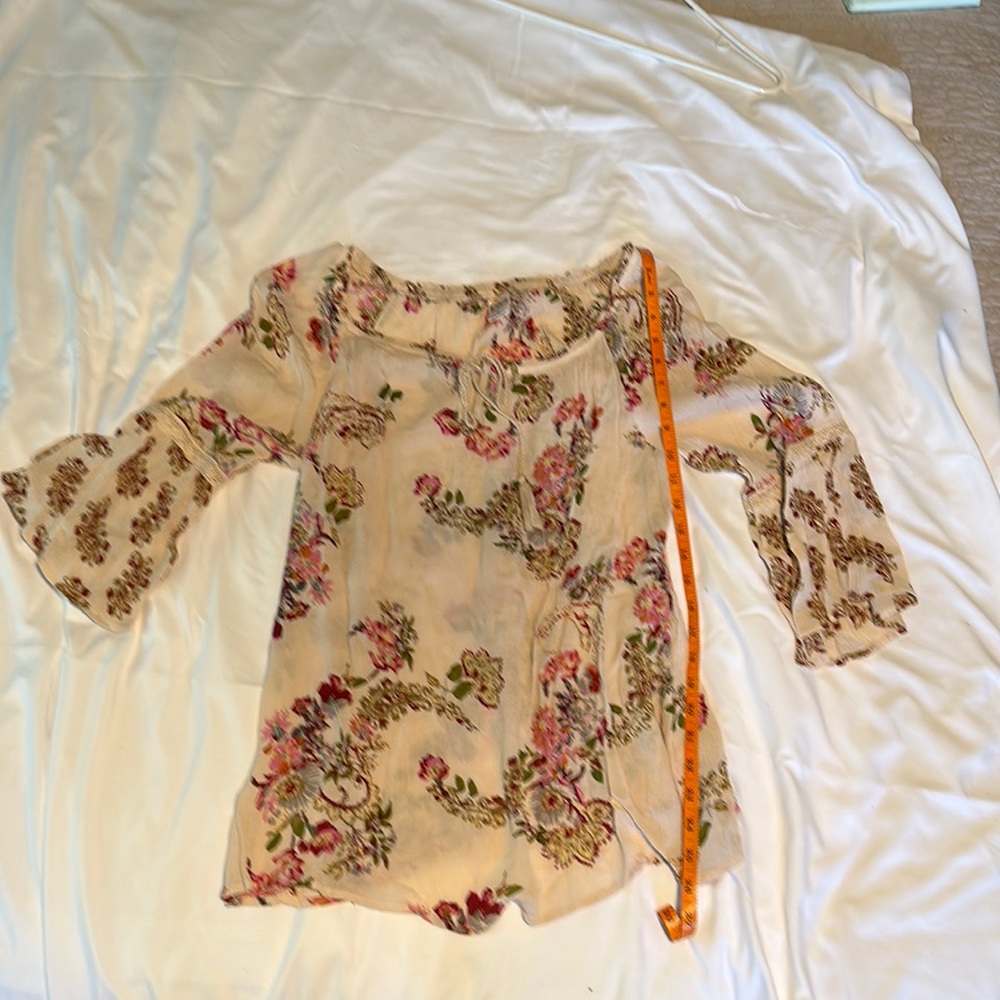 Women’s boho shirt beige and floral